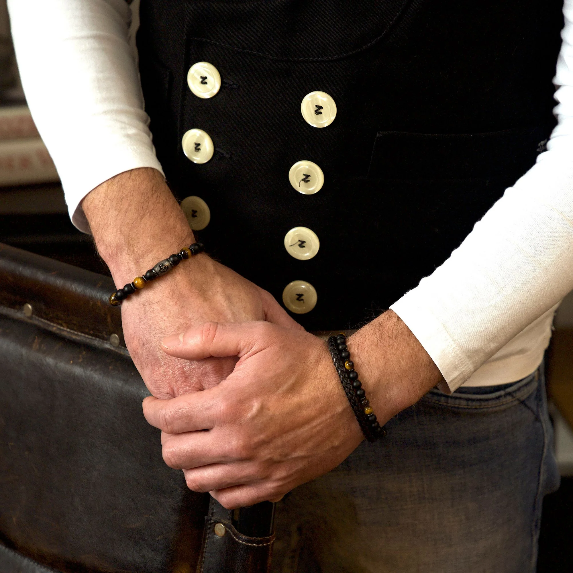 Armband Black Beach (Multistrang) Leder, Edelstahl, Onyx & Tiger-Eye (Kapitän rockt) - Image 3