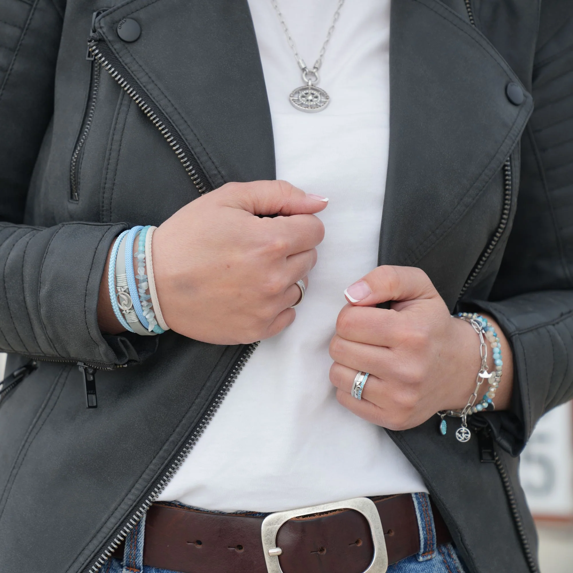 Armband Welle (Multistrang) mit Segelseil, Leder & Glasperlen - Image 4